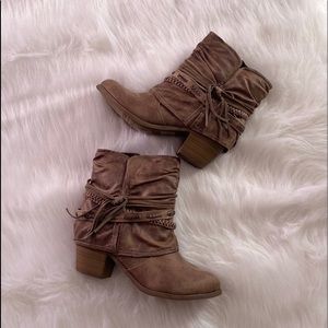 Adilene Jellypop Booties